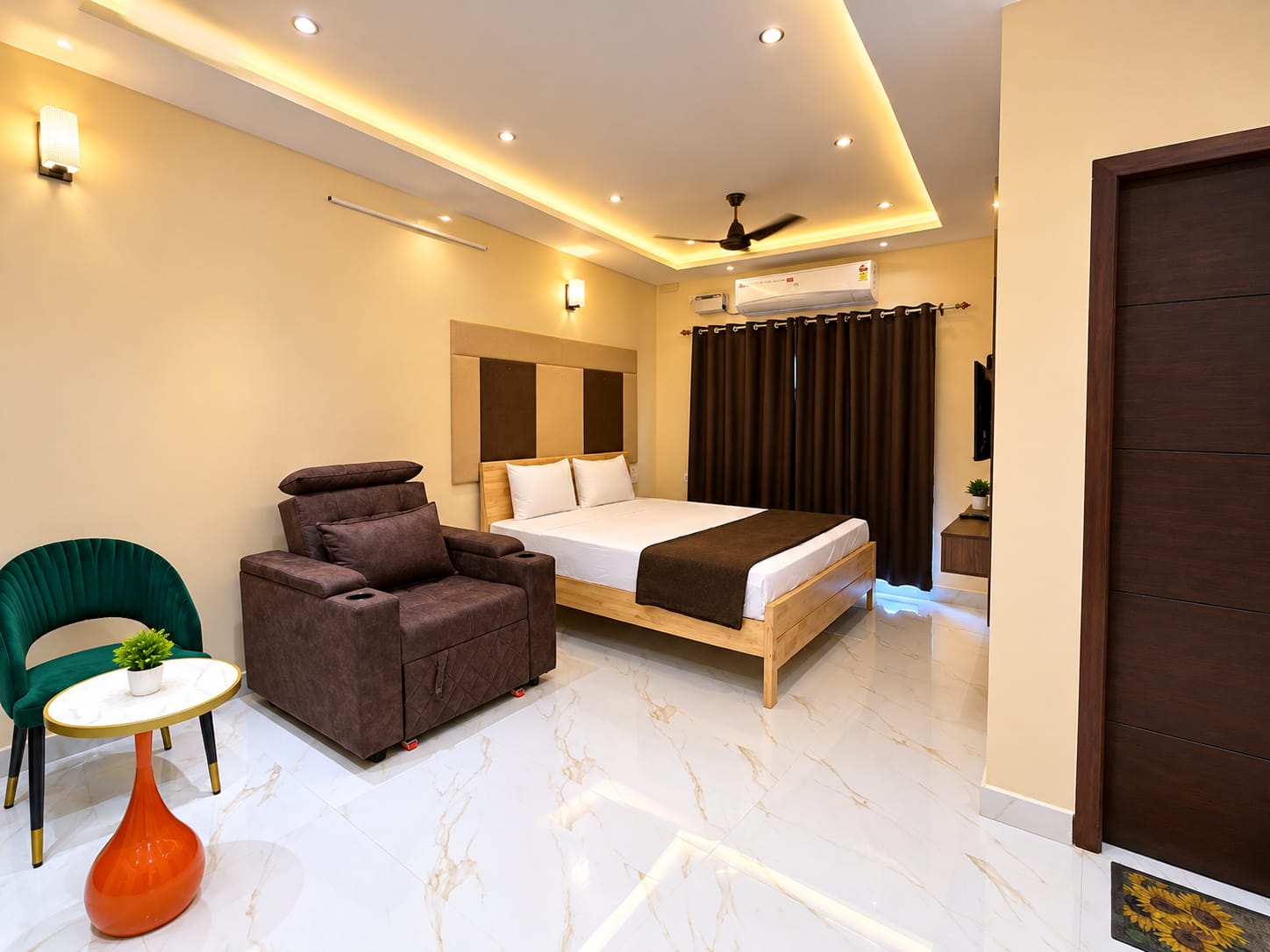 Triple Room with Balcony